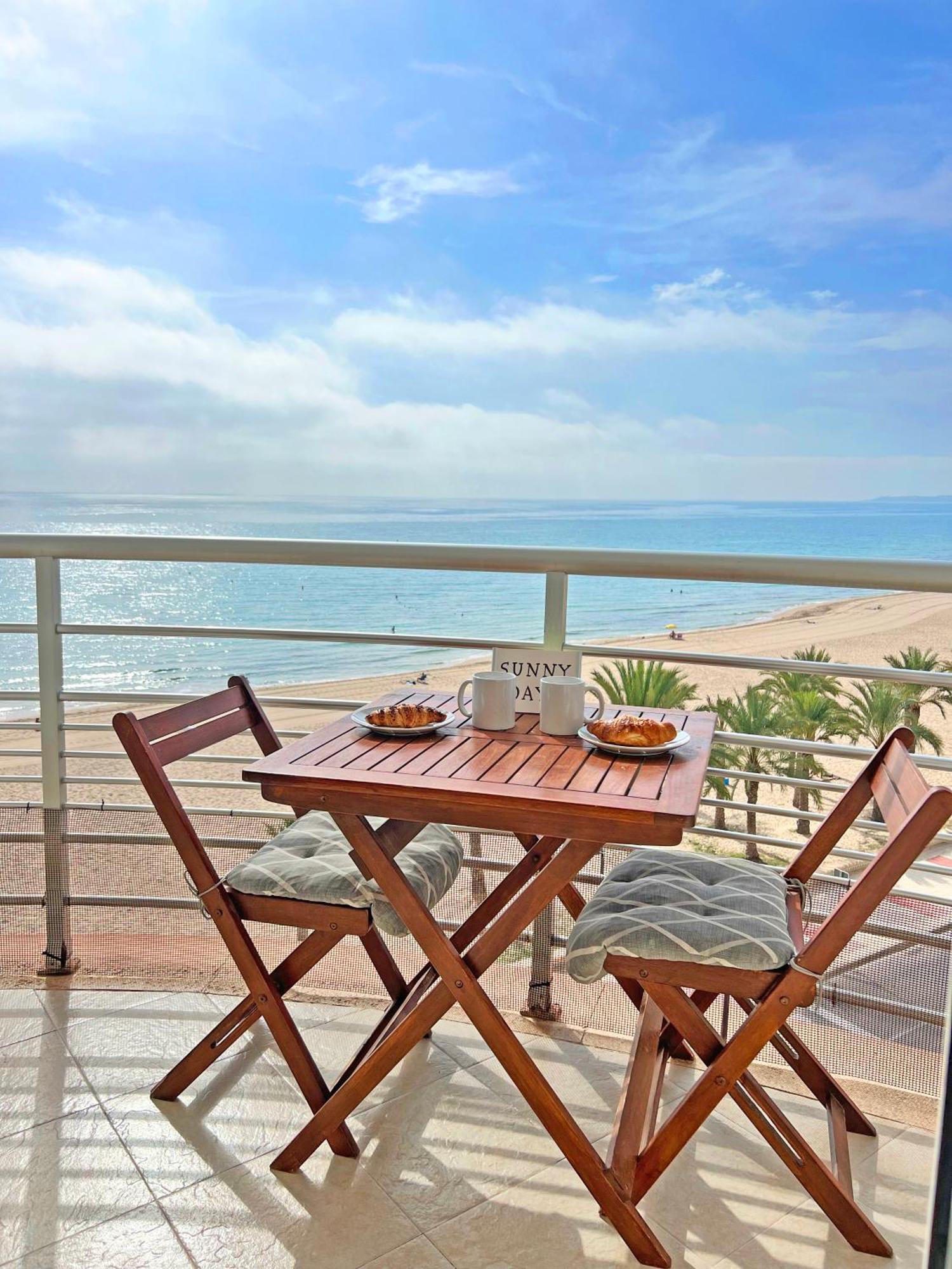 شقة Atico Frente Al Mar 2 Terrazas Barbacoa Y Parking Sujeto A Disponibilidad إل كامبيلو المظهر الخارجي الصورة