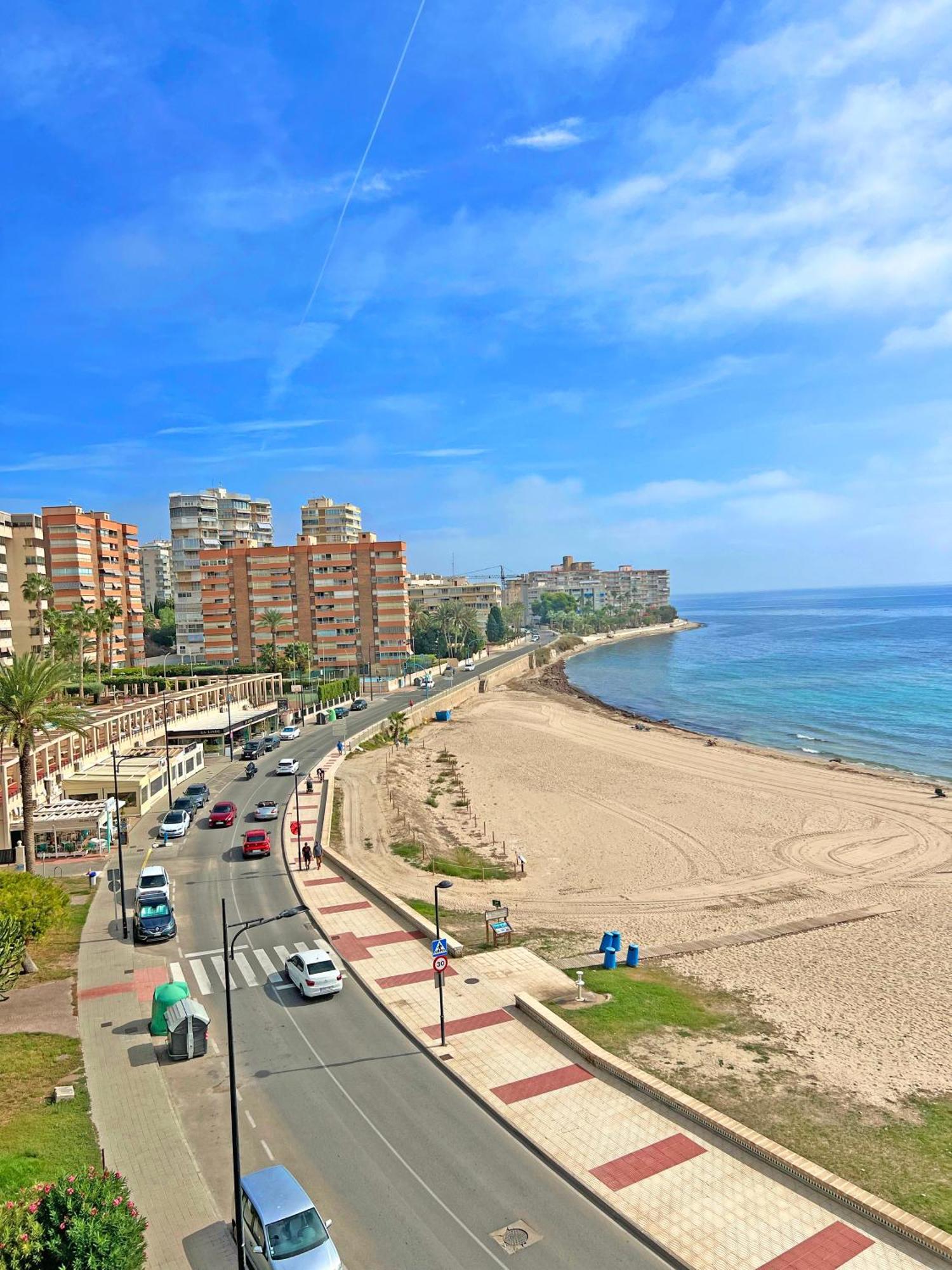 شقة Atico Frente Al Mar 2 Terrazas Barbacoa Y Parking Sujeto A Disponibilidad إل كامبيلو المظهر الخارجي الصورة