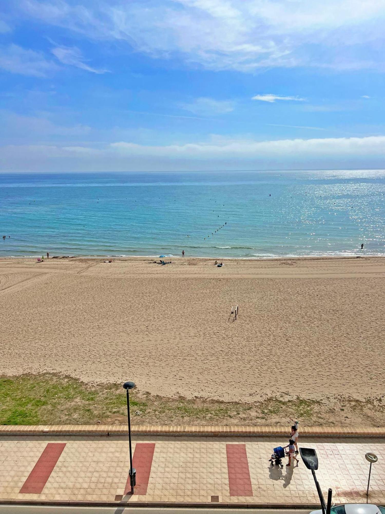 شقة Atico Frente Al Mar 2 Terrazas Barbacoa Y Parking Sujeto A Disponibilidad إل كامبيلو المظهر الخارجي الصورة